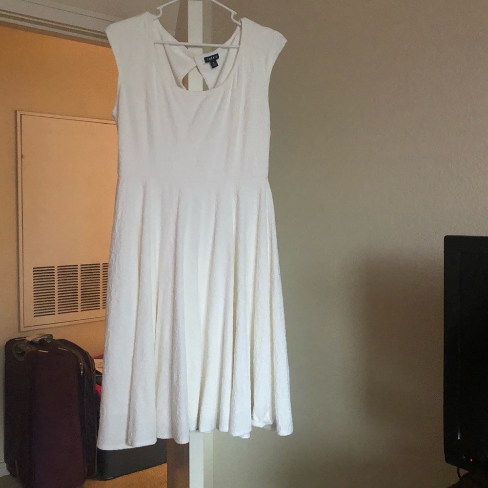 Plus sized white/cream dress